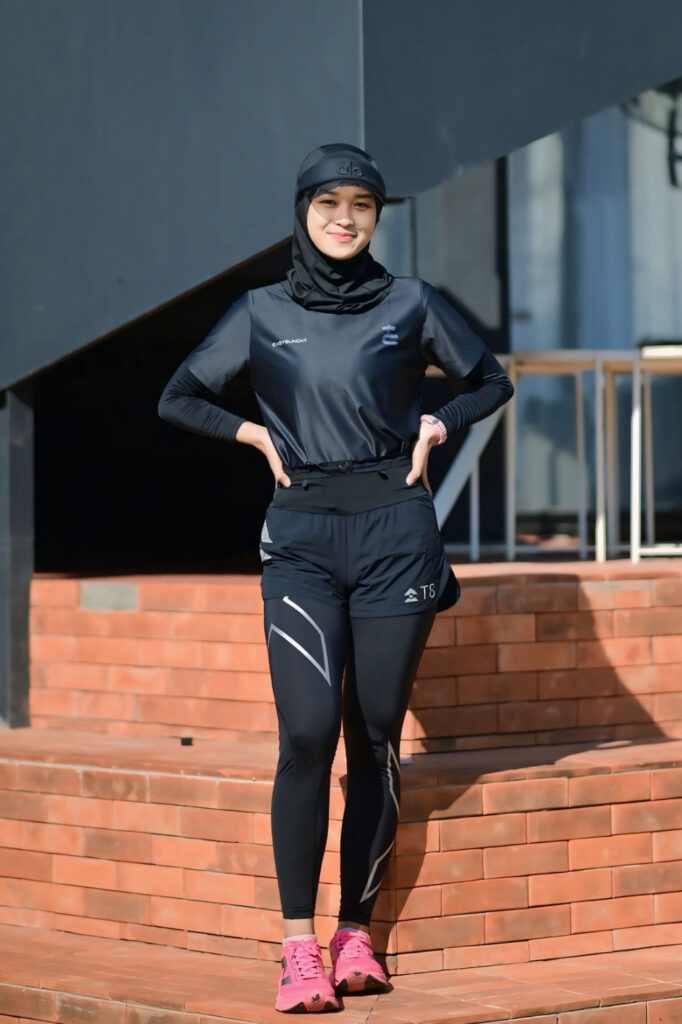 Raryyy Pacer Hiiab Cantik Makassar Celana Hitam