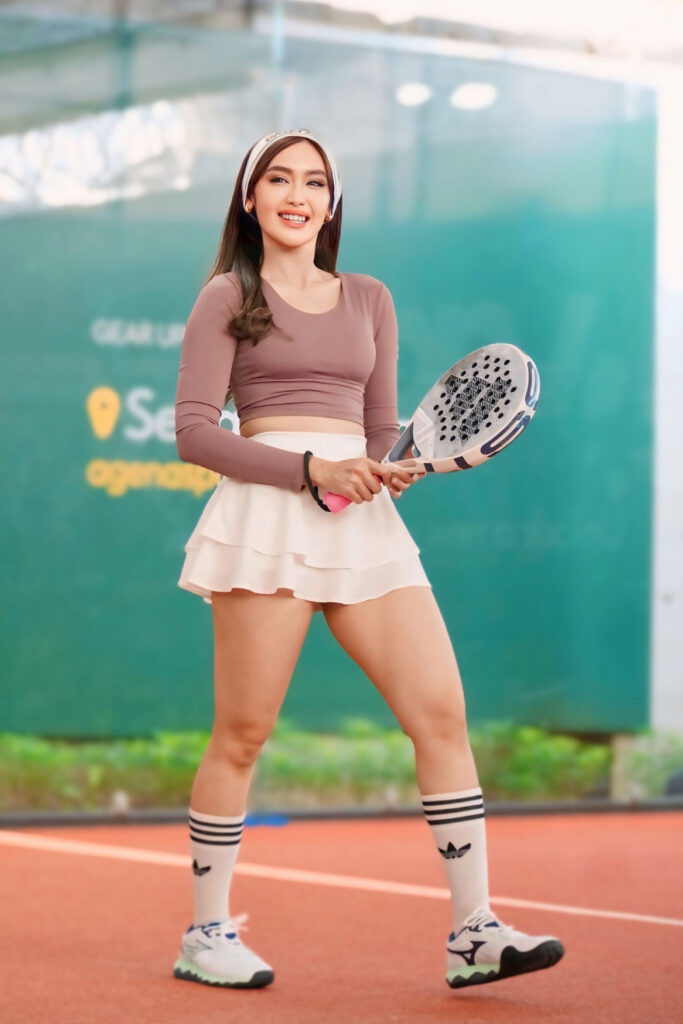 Foto Padel Seksi Intan Saumadina Rok Mini Paha Kencang Mulus