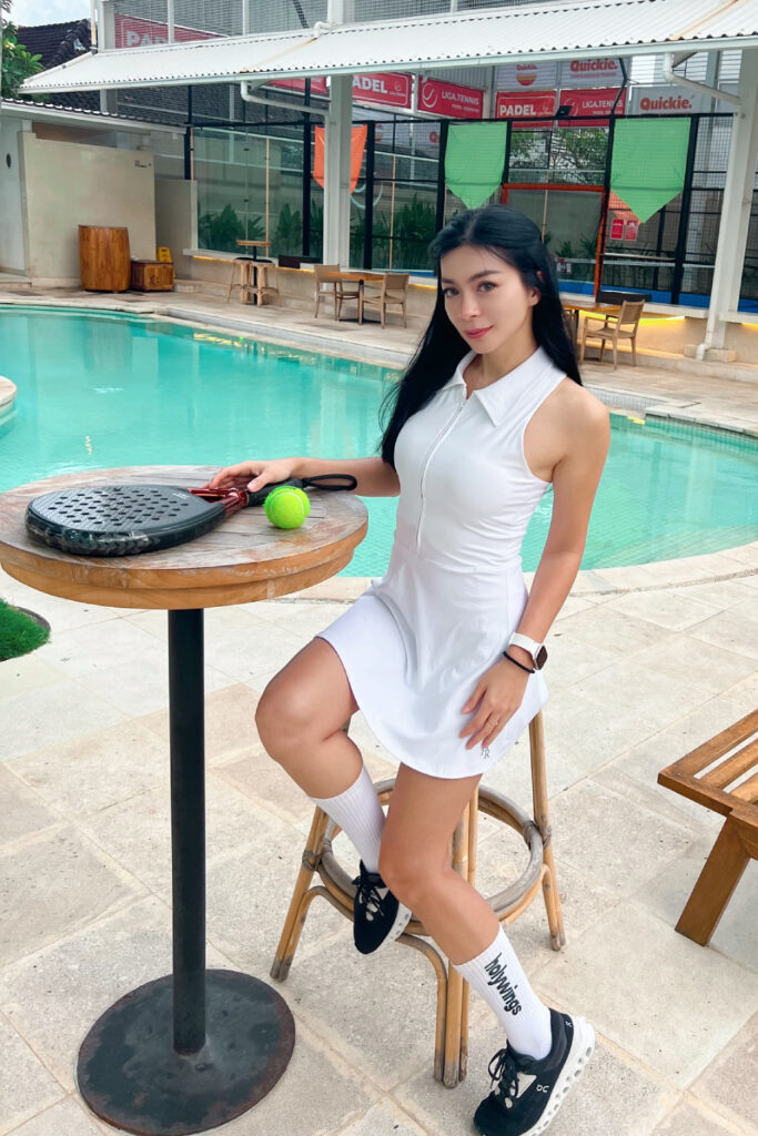 Foto Seksi Sandra Olga Main Pade Kolam renang