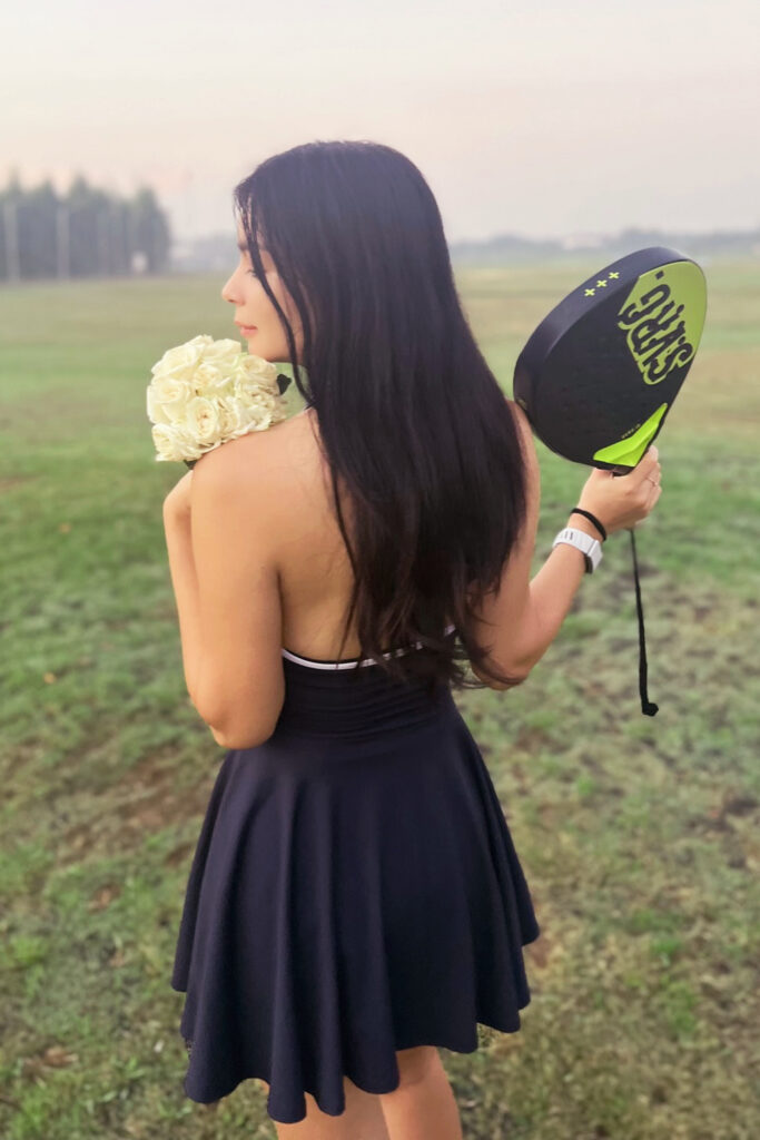 Foto Seksi Sandra Olga Main Padel Backpose