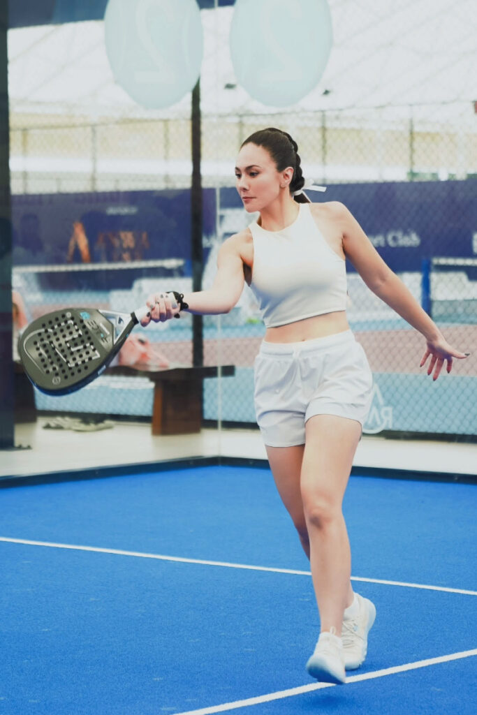 Foto seksi Wulan Guritno Padel Pose Keren