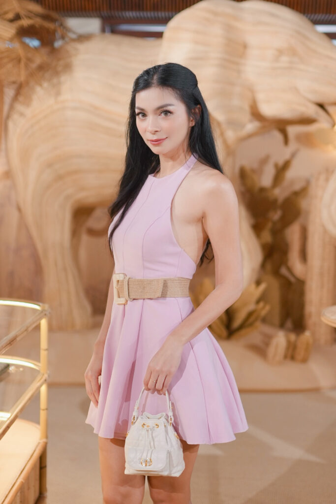 Gaun Seksi Pink Sandra Olga Kulit Mulus