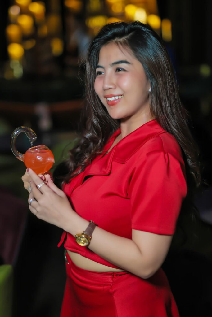 Foto Seksi Queen R Cece Anjella Bisyar