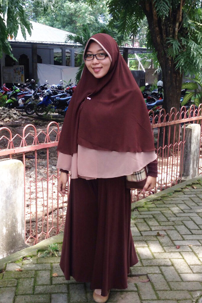 Gamis Syari Cantik Bidang Makassar Ani Revani Coklat Pramuka