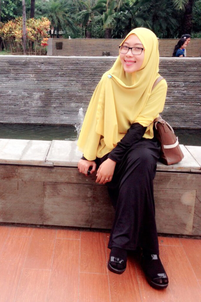 Gamis Syari Cantik Bidang Makassar Ani Revani Jilbab Kuning