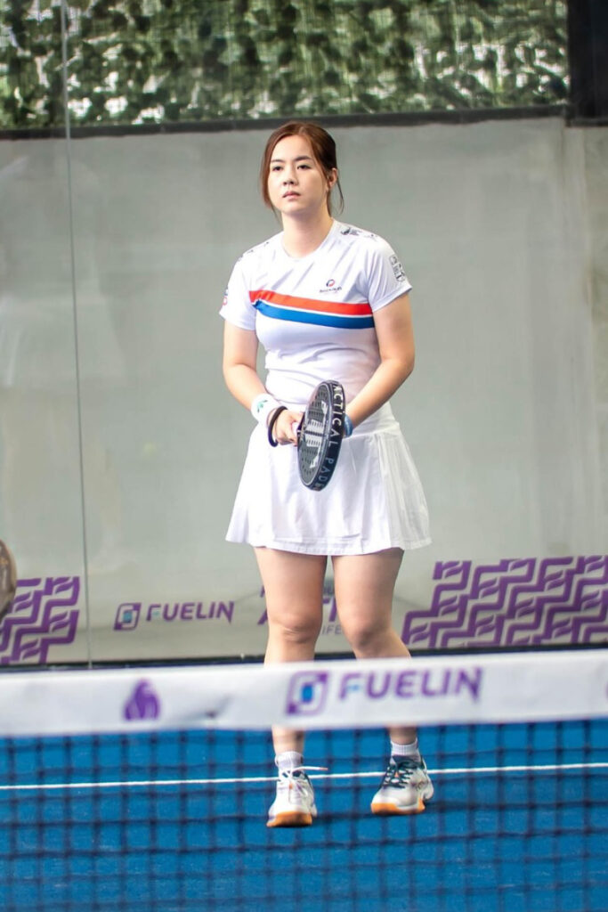 Lisa Novia Chindo Padel Cantik dan seksi