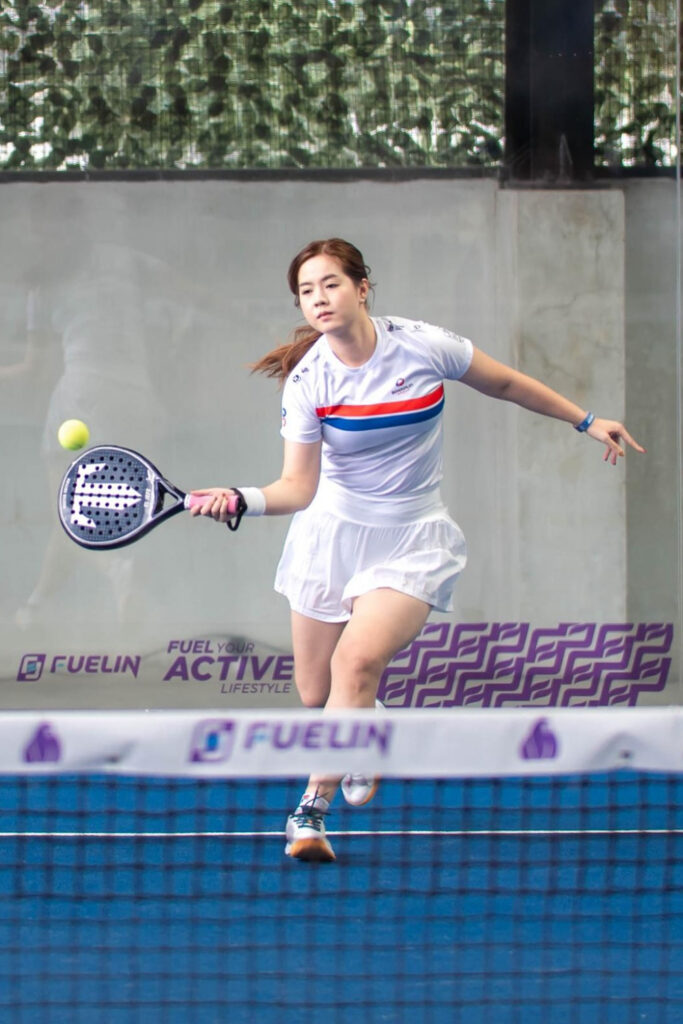 Lisa Novia Chindo Padel Pukul Bola chindo Seksi