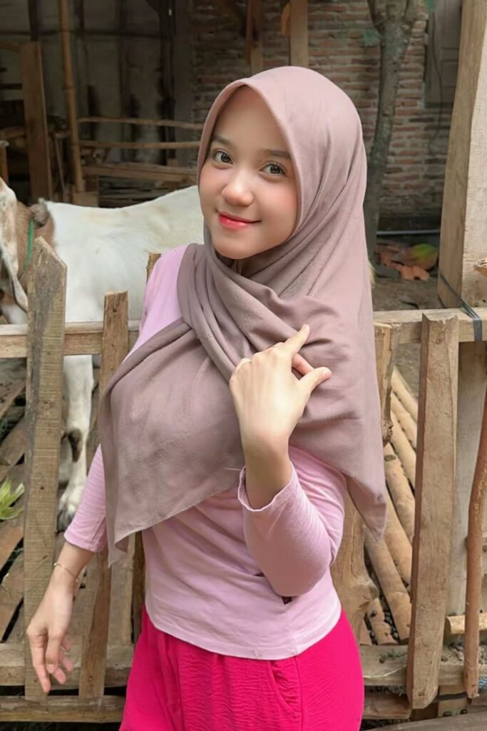 Foto Seksi Hey Hesty Purwanti Pink Bibir Merah Tipis