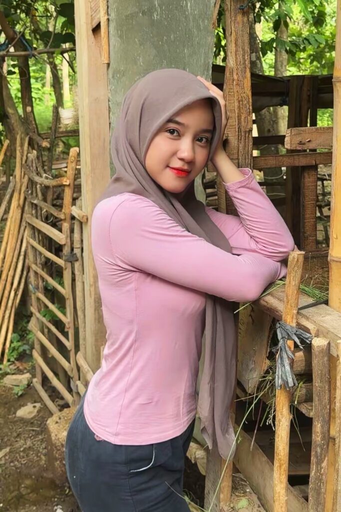 Foto Seksi Hey Hesty Purwanti Pink Bokong BUlat