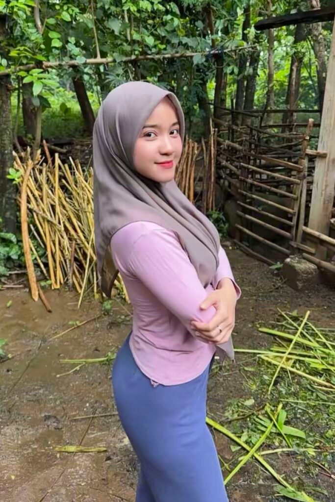 Foto Seksi Hey Hesty Purwanti Pink Semok