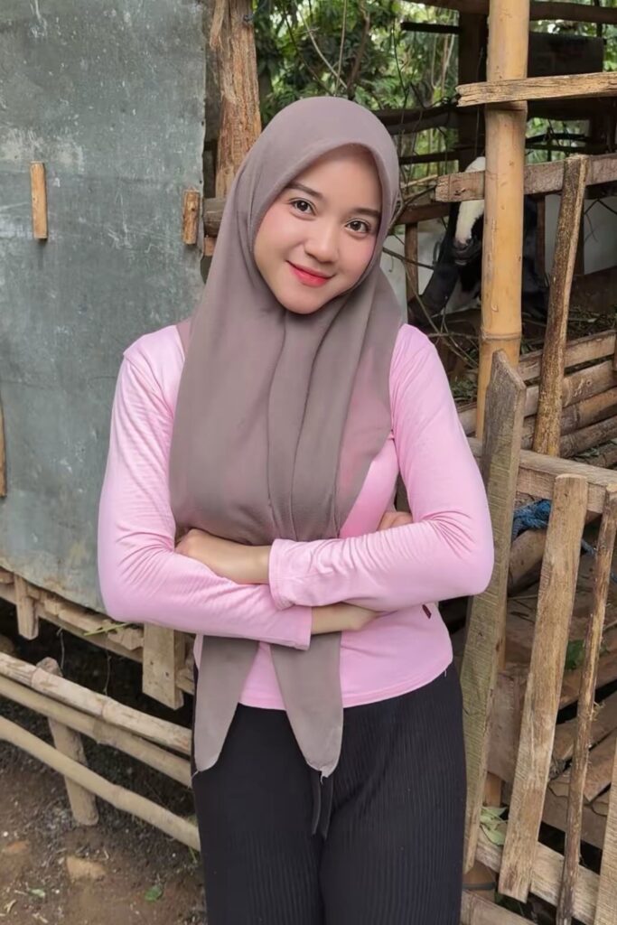 Foto Seksi Hey Hesty Purwanti Pink Toge Padat