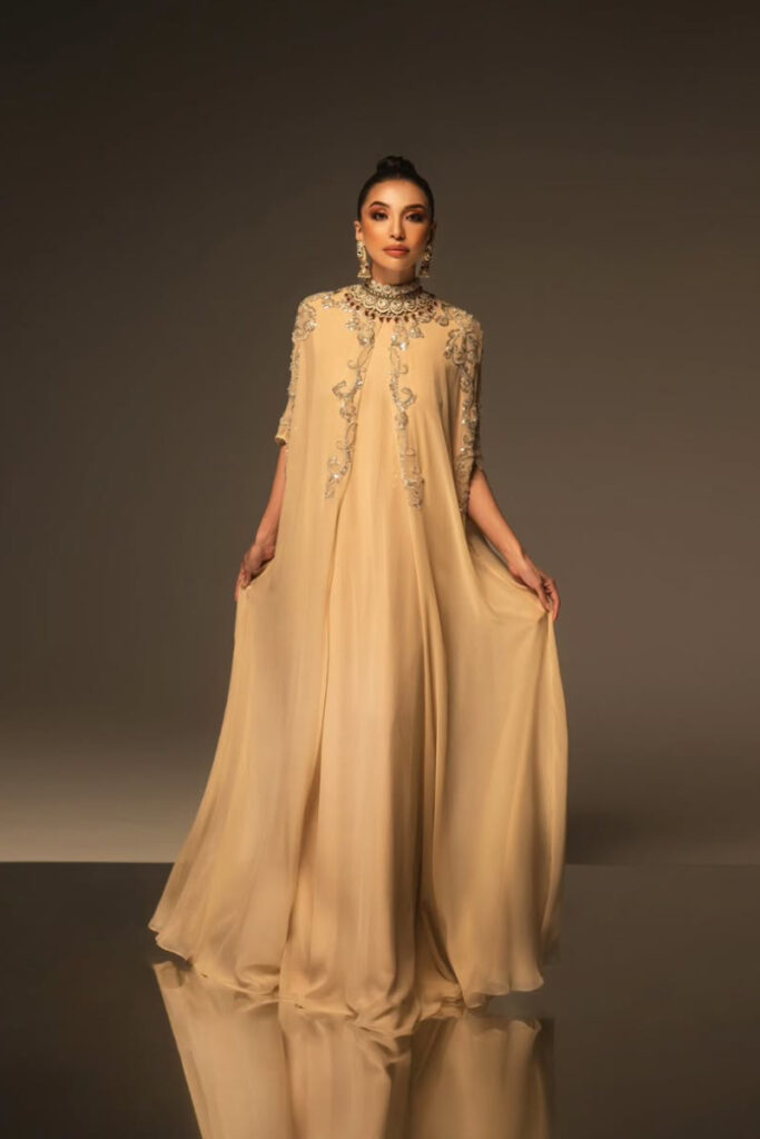 Kaftan Seksi Manohara Glamour dan Golden1