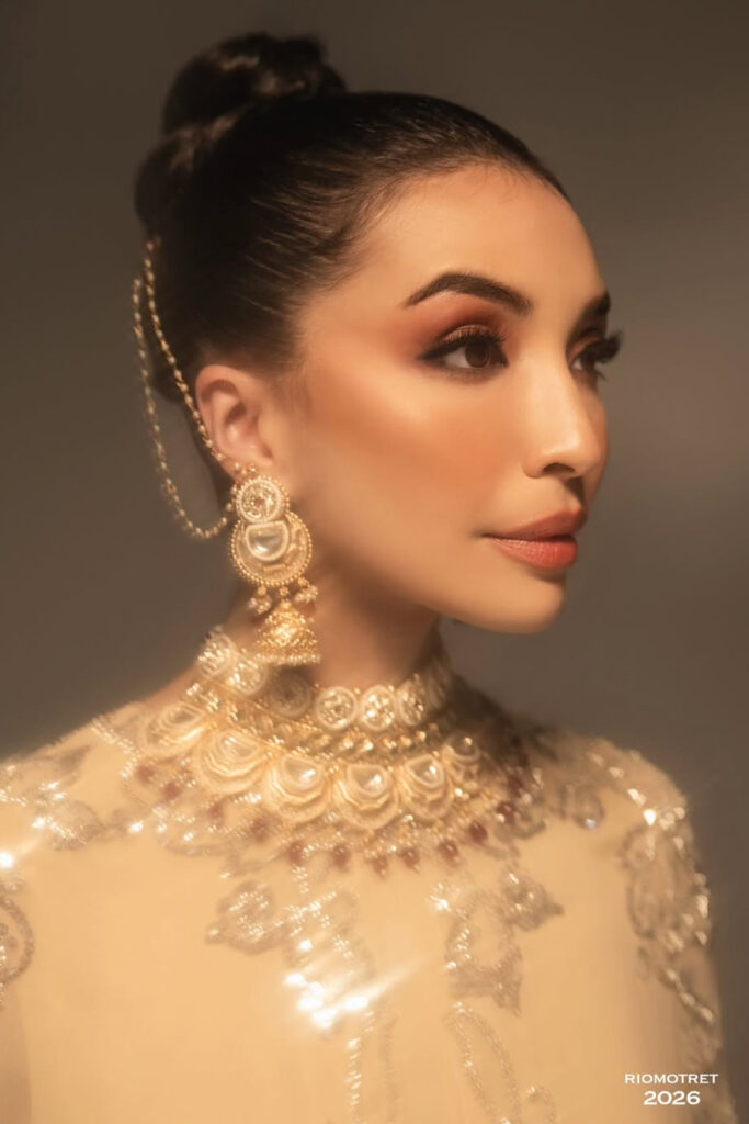 Kaftan Seksi Manohara Glamour dan Golden4