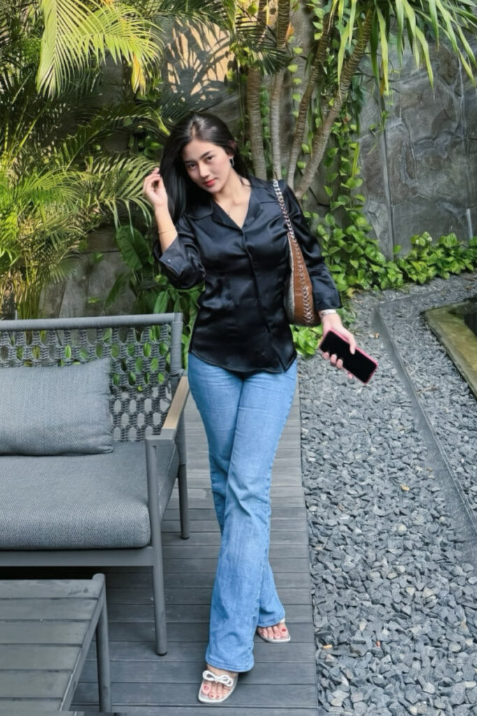 Amoura Sheba Selebgram Bigo Seksi Blouse Hitam