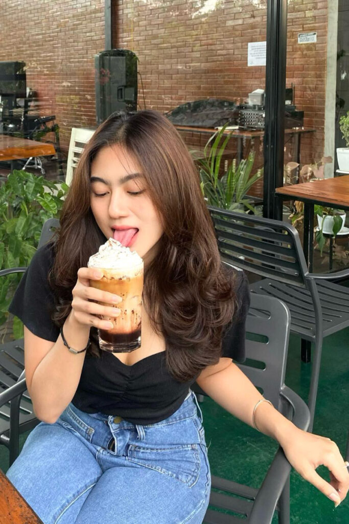 Amoura Sheba Selebgram Bigo Seksi Jago Jilat