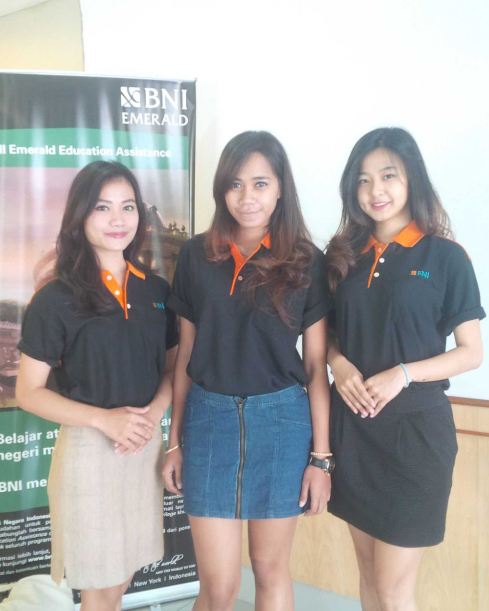 Uniform Spg Rokok Cara Melamar dan Contoh Surat Lamaran Kerja Menjadi SPG Event - Dzargon