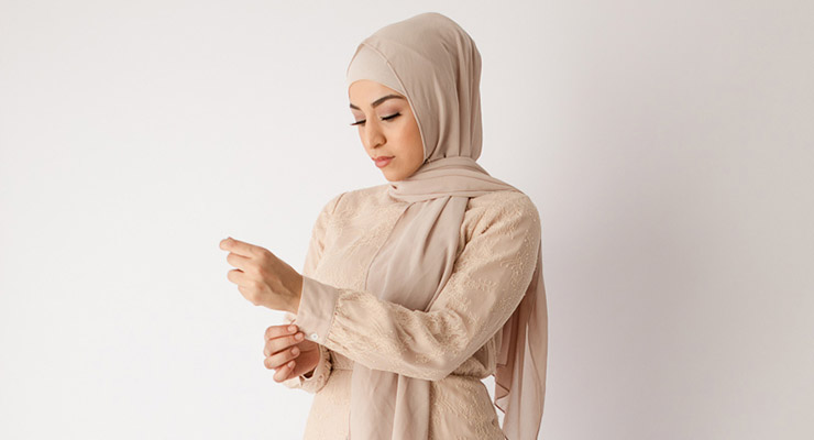 Padupadan Hijab dan Dress – Trend Model Baju Lebaran Tahun 2021 untuk Remaja dan Mahasiswi
