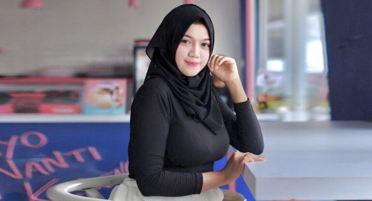 Ciri-Ciri Miss Jilbab Seksi - Dzargon