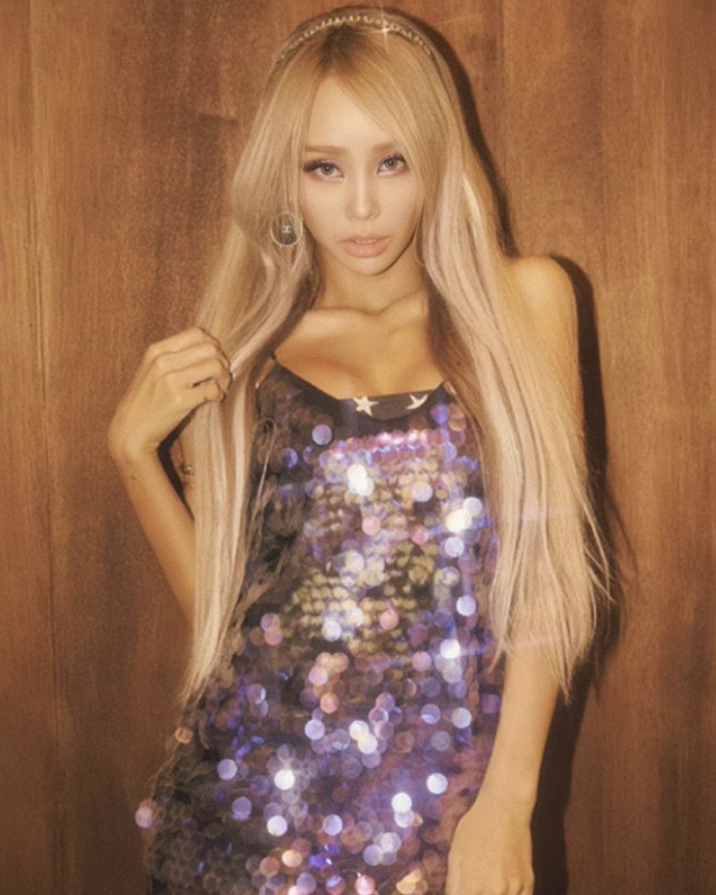 Hyolyn artis korea amerika serikat Blonde