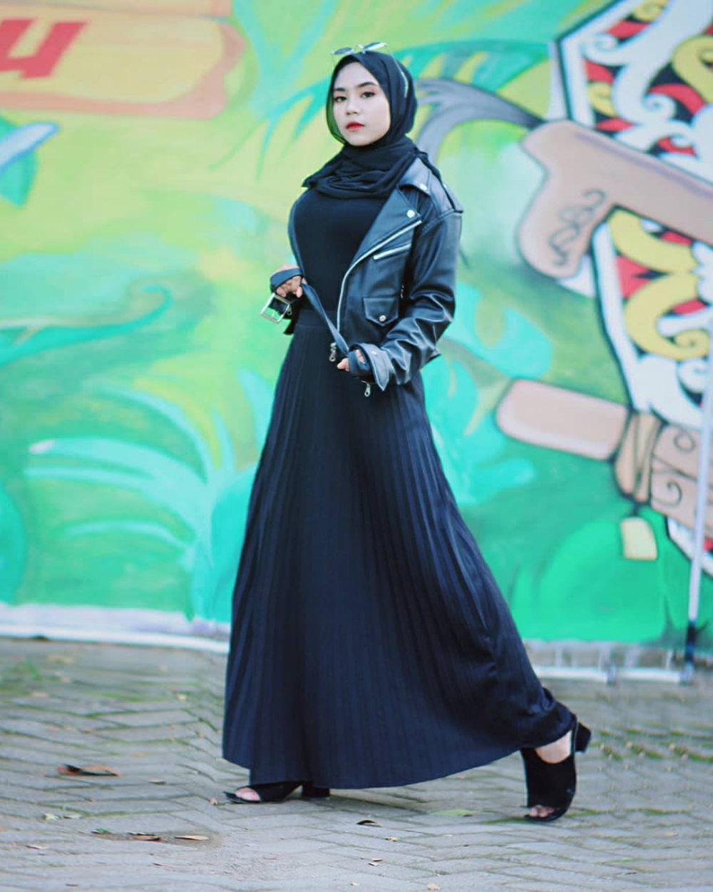 Hunting Foto Model Hijab dengan Konsep OOTD Boys - Dzargon
