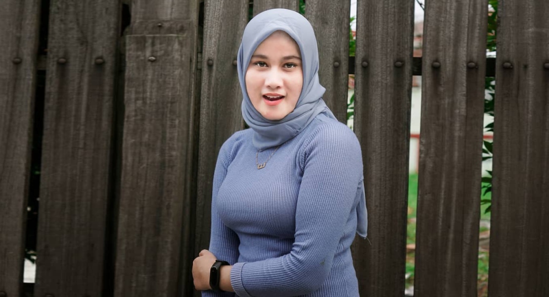 Konten joget joget di Tik Tok cewek Hijab ketat
