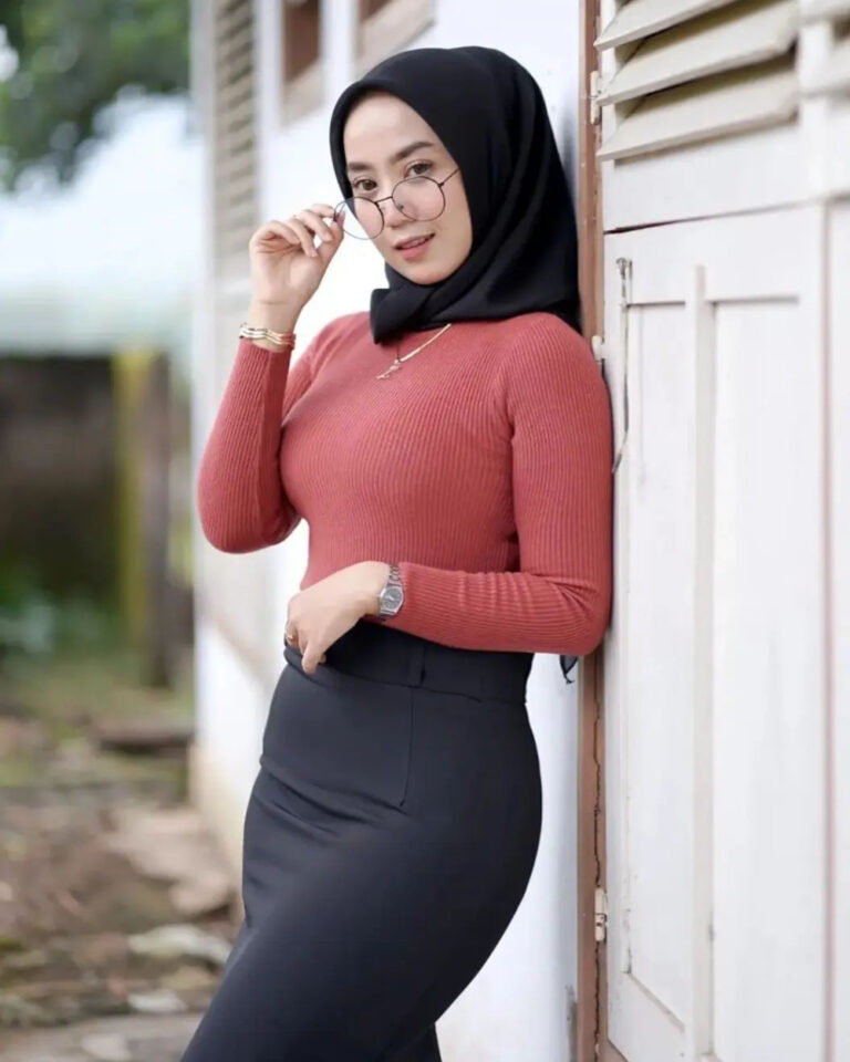 Fenomena Jilbab Ketat Trend Hijab Seksi Yang Penuhi Feed Instagram Dan Twitter Dzargon 8570