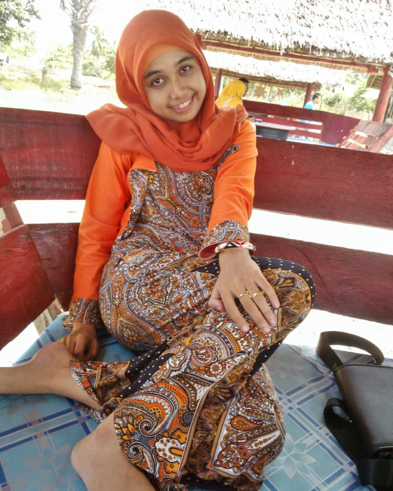 0 OOTD Mahasiswi Cantik Manis Pakai Batik