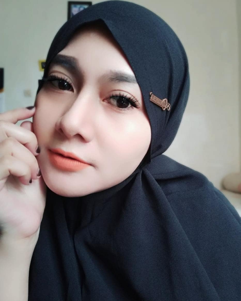 Hijab Bunda Amira Selfie Jilbab Mini cantik