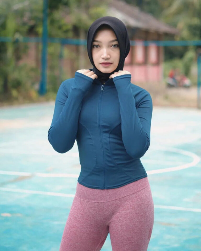 Hijab Legging Ketat Memang Menggoda Dzargon