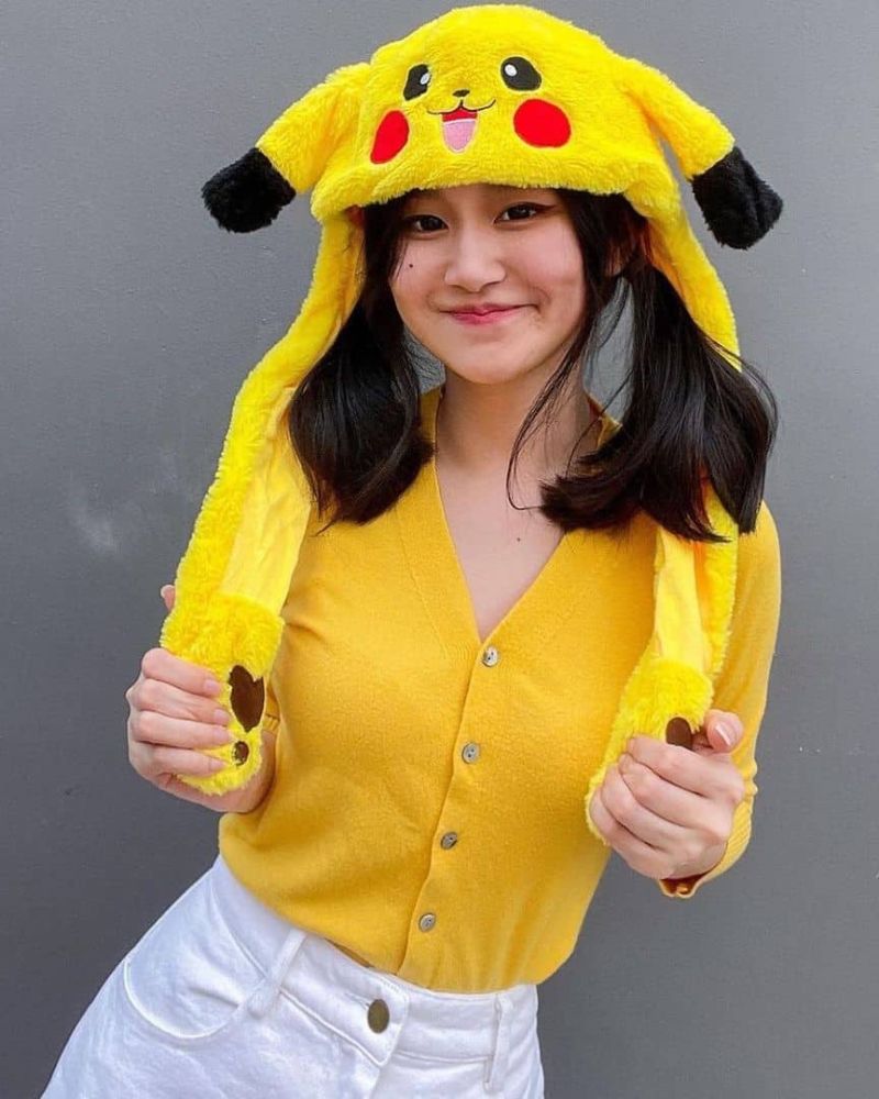 Gabrielle Ann Cewek esport ML pakai Kostum Pikachu
