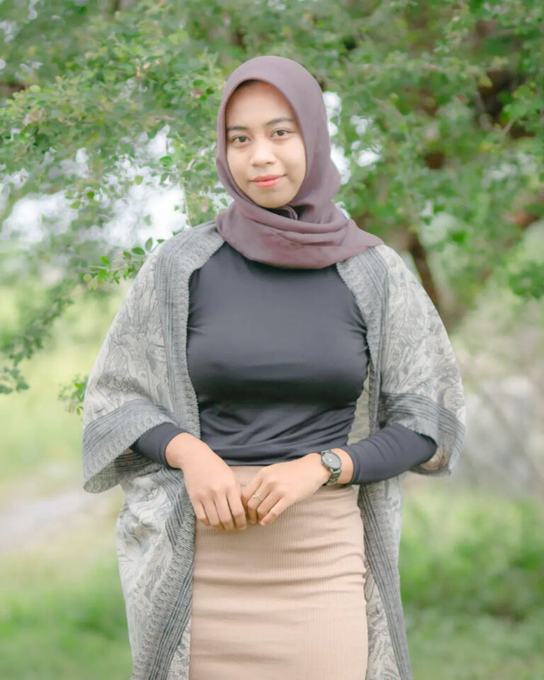 Apa Alasan Wanita Mengenakan Jilboob? - Dzargon