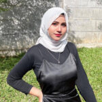 Maharra Ozra Cewek Malay Selebgram Seksi Hijab Satin Hitam