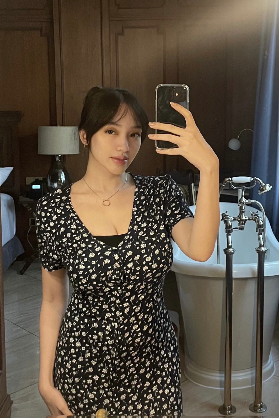 Miror Selfie Seksi Amanda Zahra