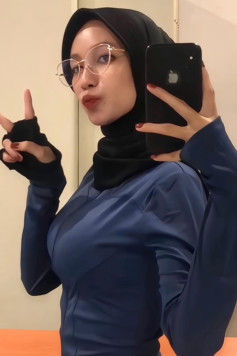 Selfie Miror Viral Fadhila Razak - Dzargon