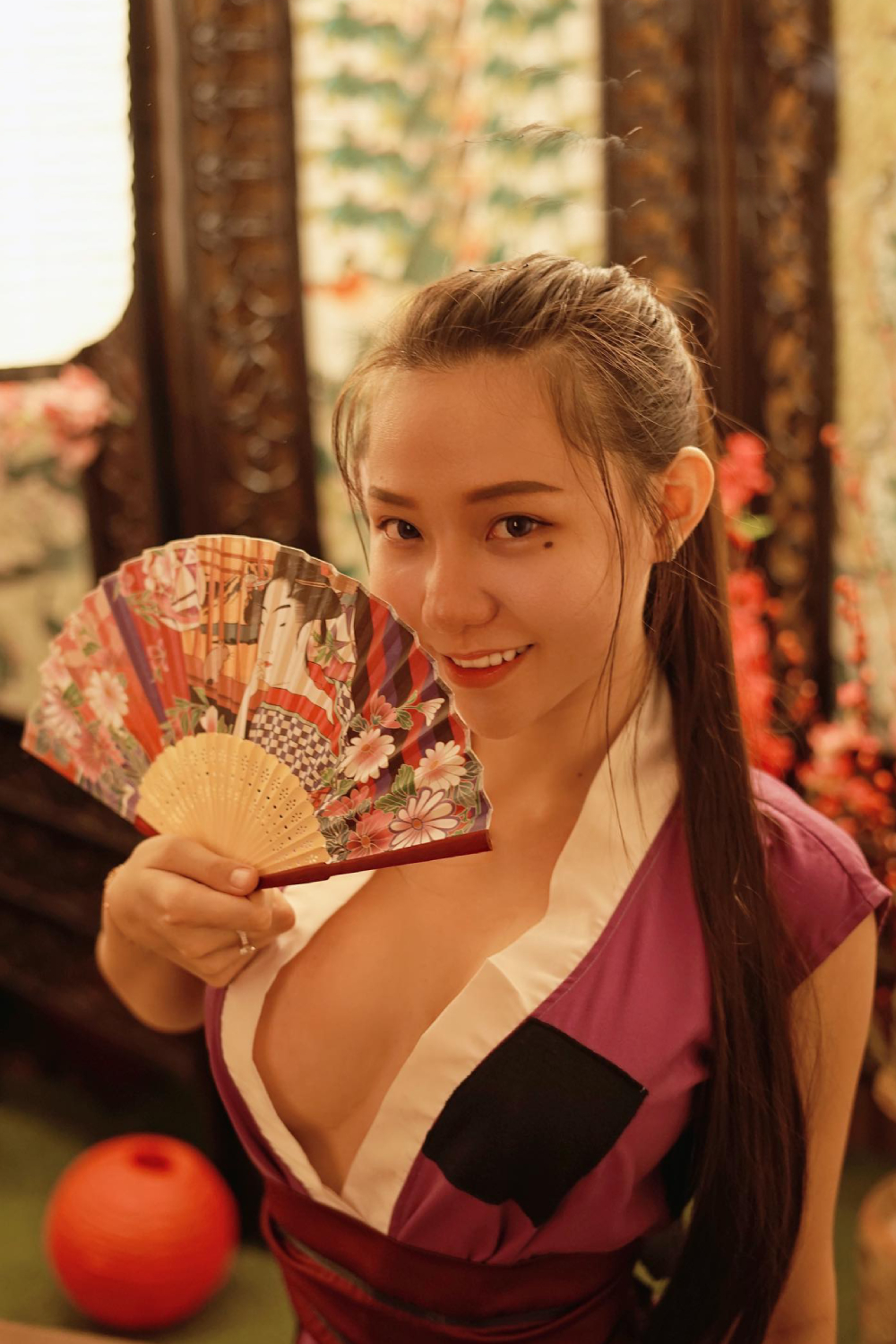 Jena Damayya Seksi Kimono Jepang Paha Mulus