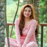 Foto Seksi Baby Margaretha Pink Rambut Pirang