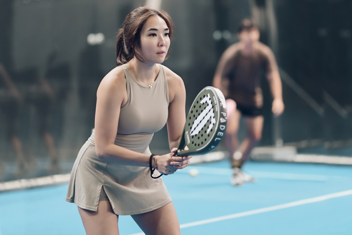 Foto Seksi Gisel Anastasia Main Tenis dan Squash