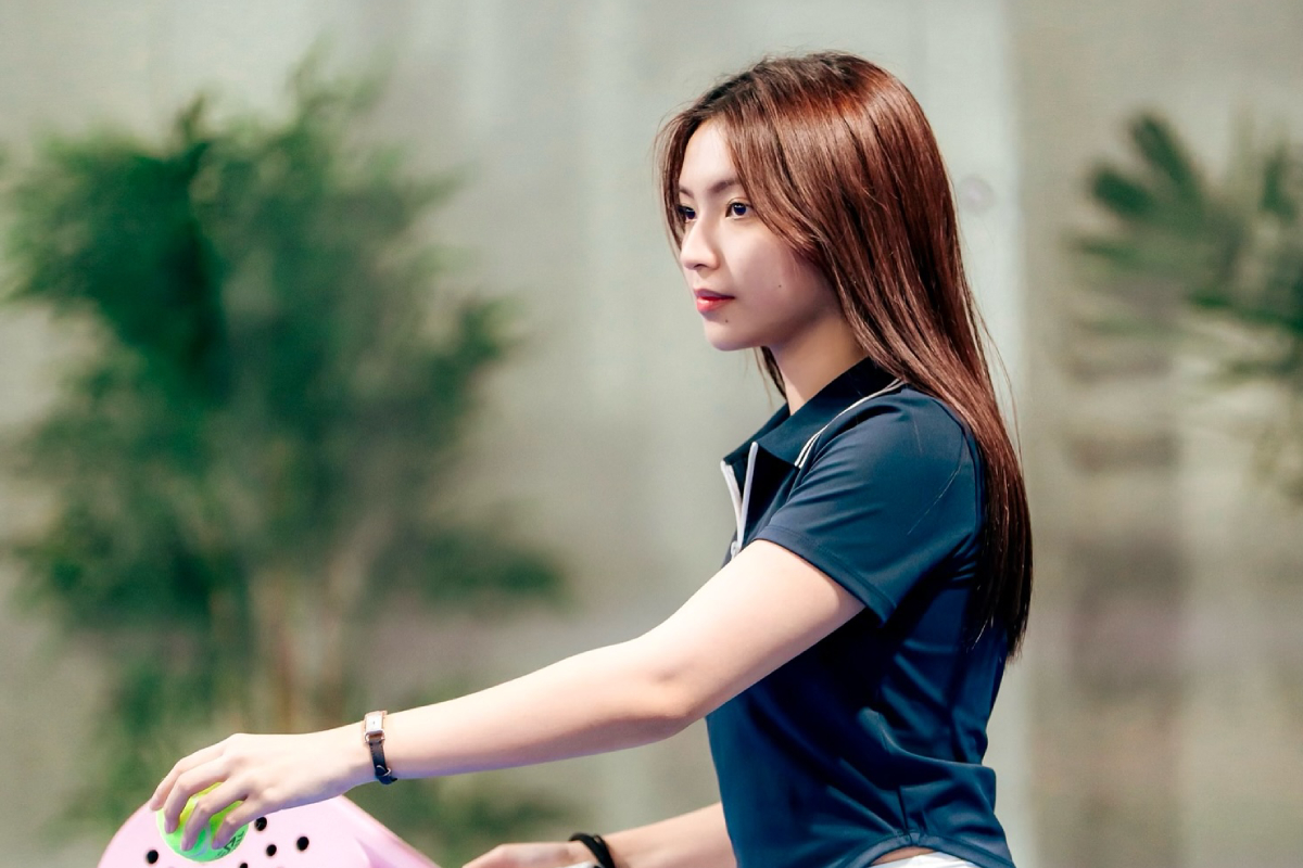 Foto Seksi Sania Gracia JKT48 Main Padel