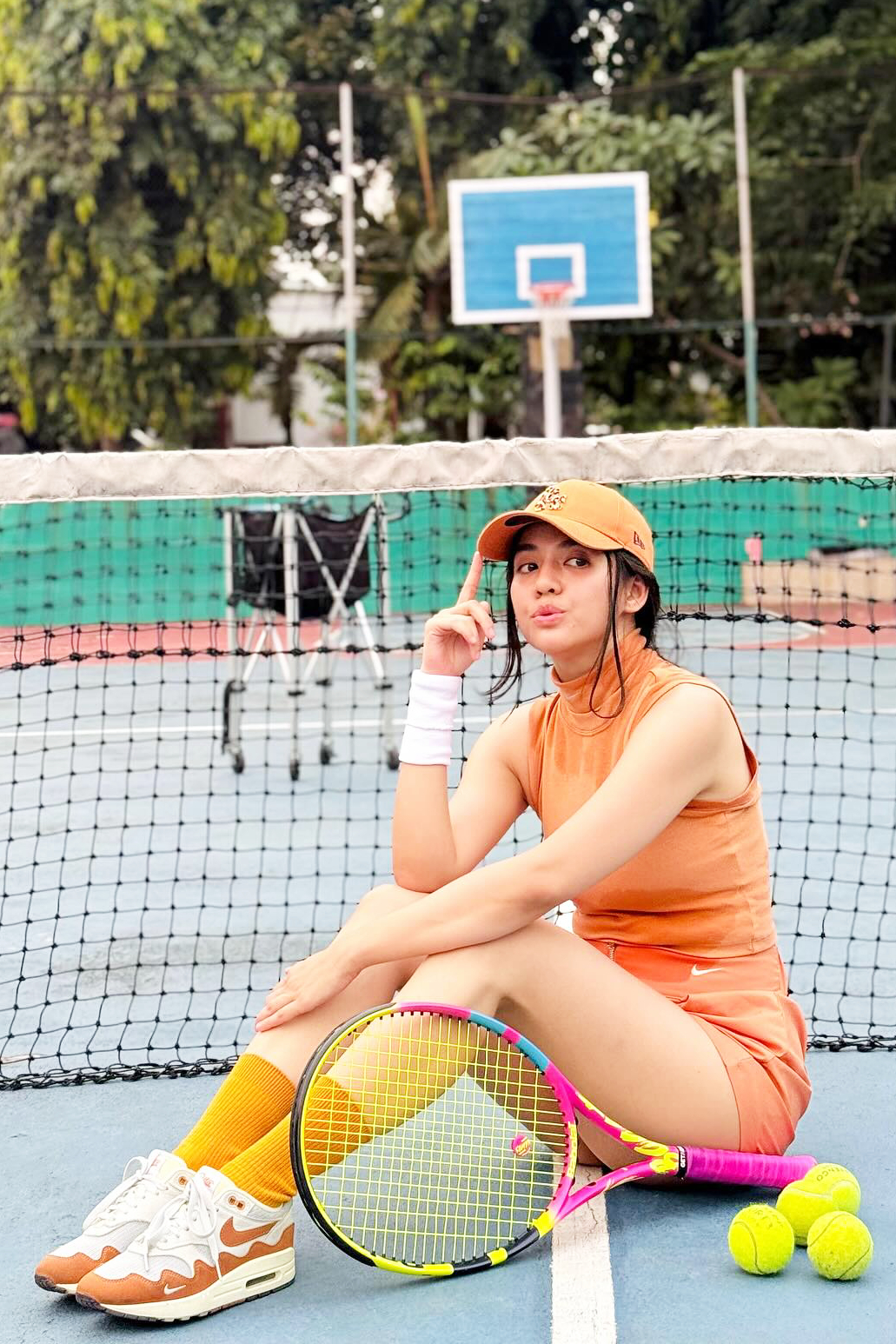 Foto Seksi DJ Una Saat Olahraga PAdel dan Tenis Bikin Netizen Meleleh