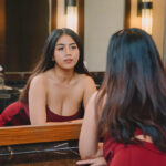 Foto Seksi Queen R Cece Anjella Belahan dada