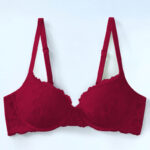 Cewek Pamer Bra Merah